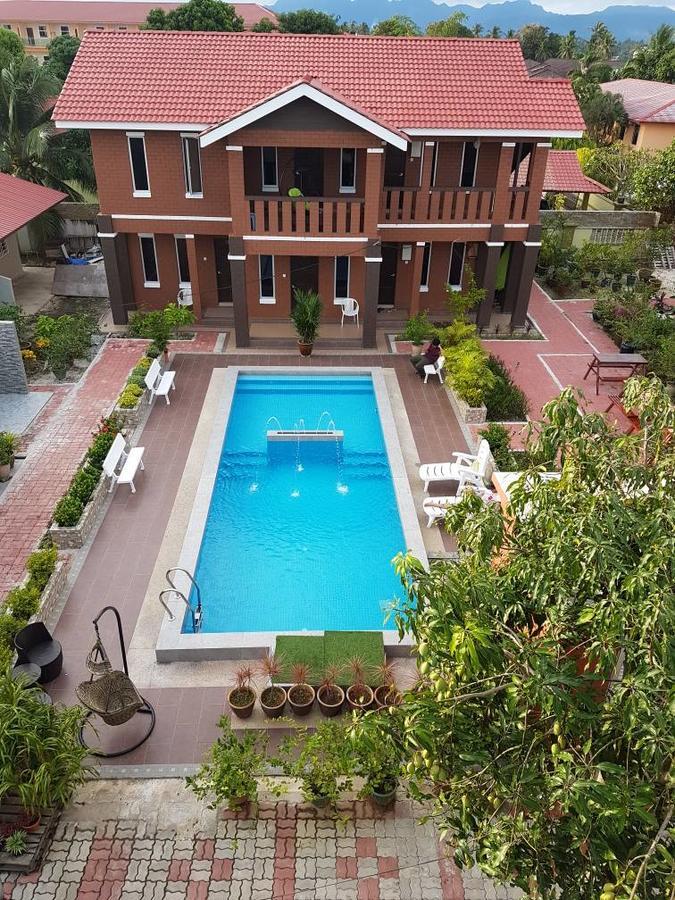 D Lima Beach Inn Пантай-Сенанг Экстерьер фото